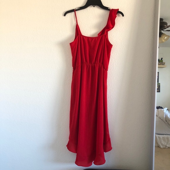 DIVIDED H&M | RUFFLE RED FLOWY WRAP STYLE DRESS - Picture 4 of 5